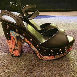 Chinese Laundry Boho Studded Wedges! Brand New!